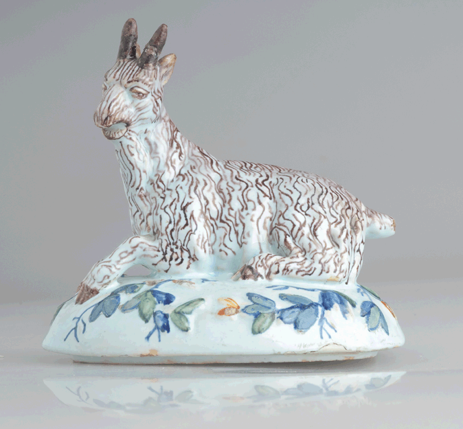 Chèvre en faïence de Delft