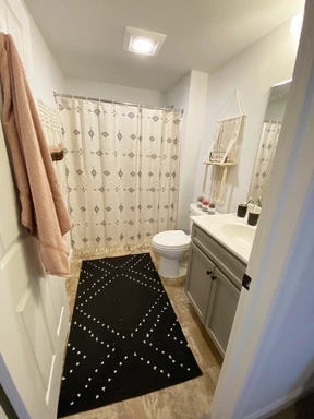 Full-Sized Bathroom
