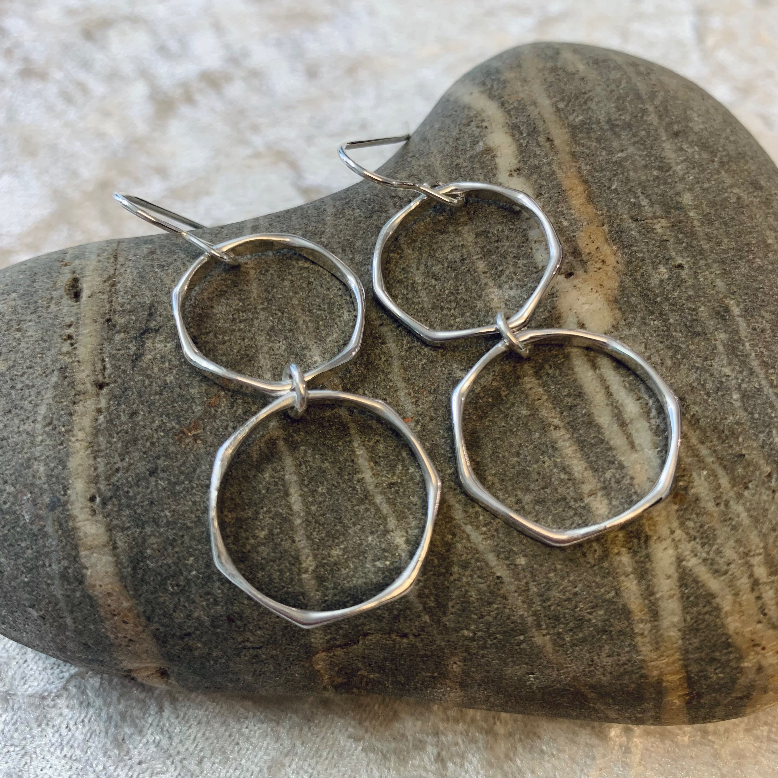 Twin Open Circle Earrings 