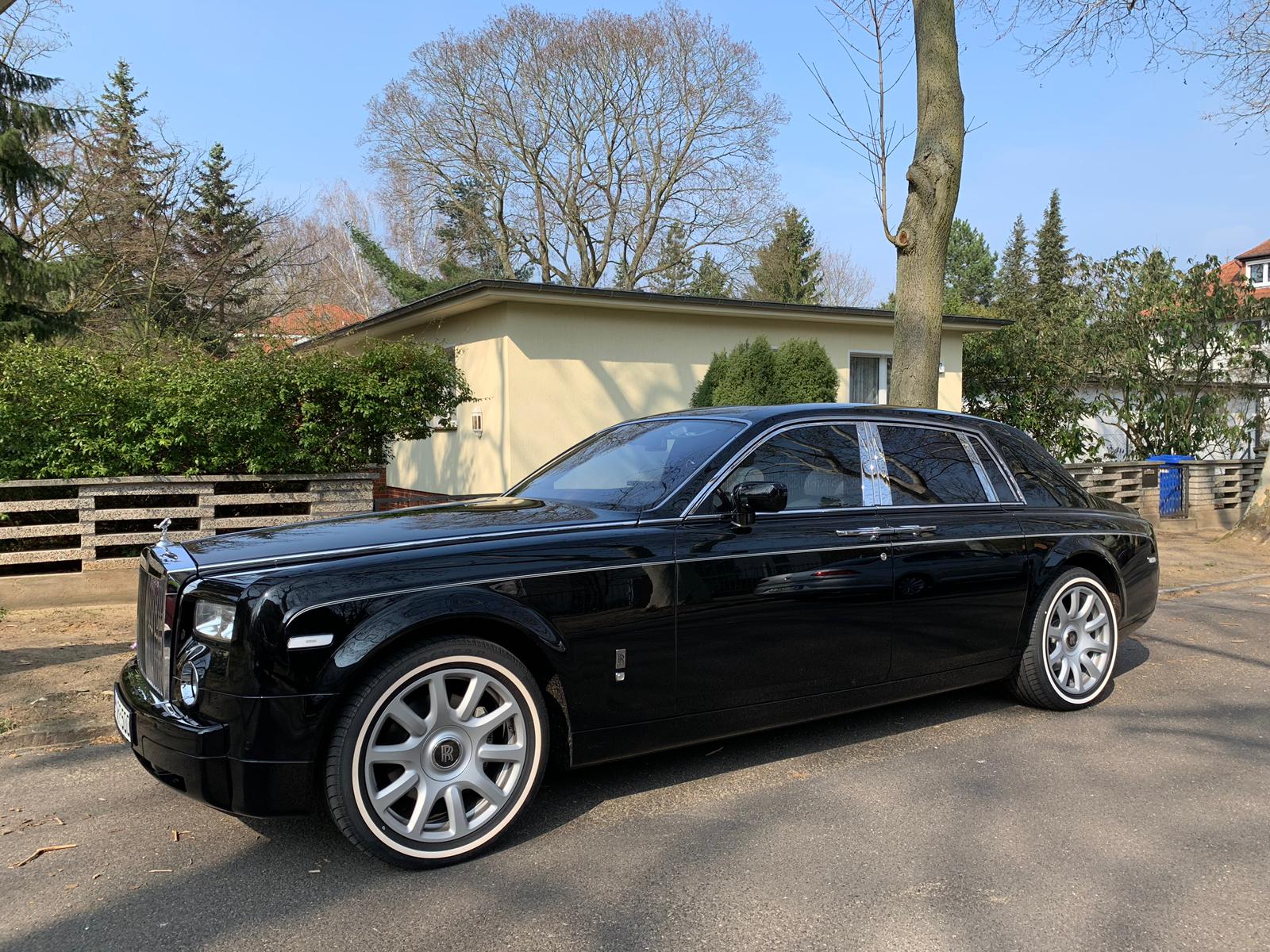 ROLLS ROYCE PHANTOM BLACK EDITION