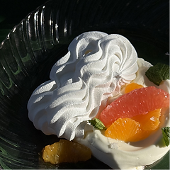 5-points-bakery-pavlova-with-vanilla-cream-local-tangelo-grapefruit-and-mint.jpg.png