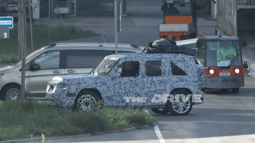 La G-Class Baby ya está aquí: Mercedes la pone a prueba | Cars&Pizza News