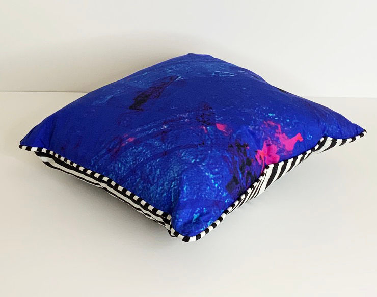 Thumbnail: Luxury 100% Silk Cushion 40x40cm Blue 2