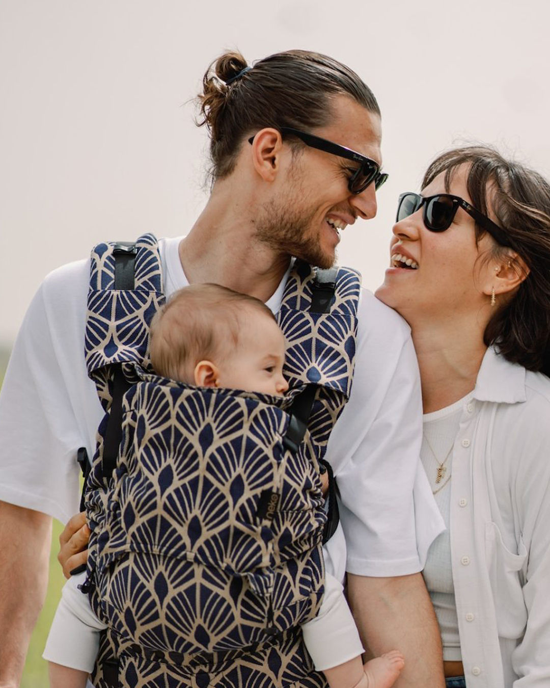 מנשא ילקוט פיזיולוגי מתכוונן Neko Switch | סלוניקי כחול