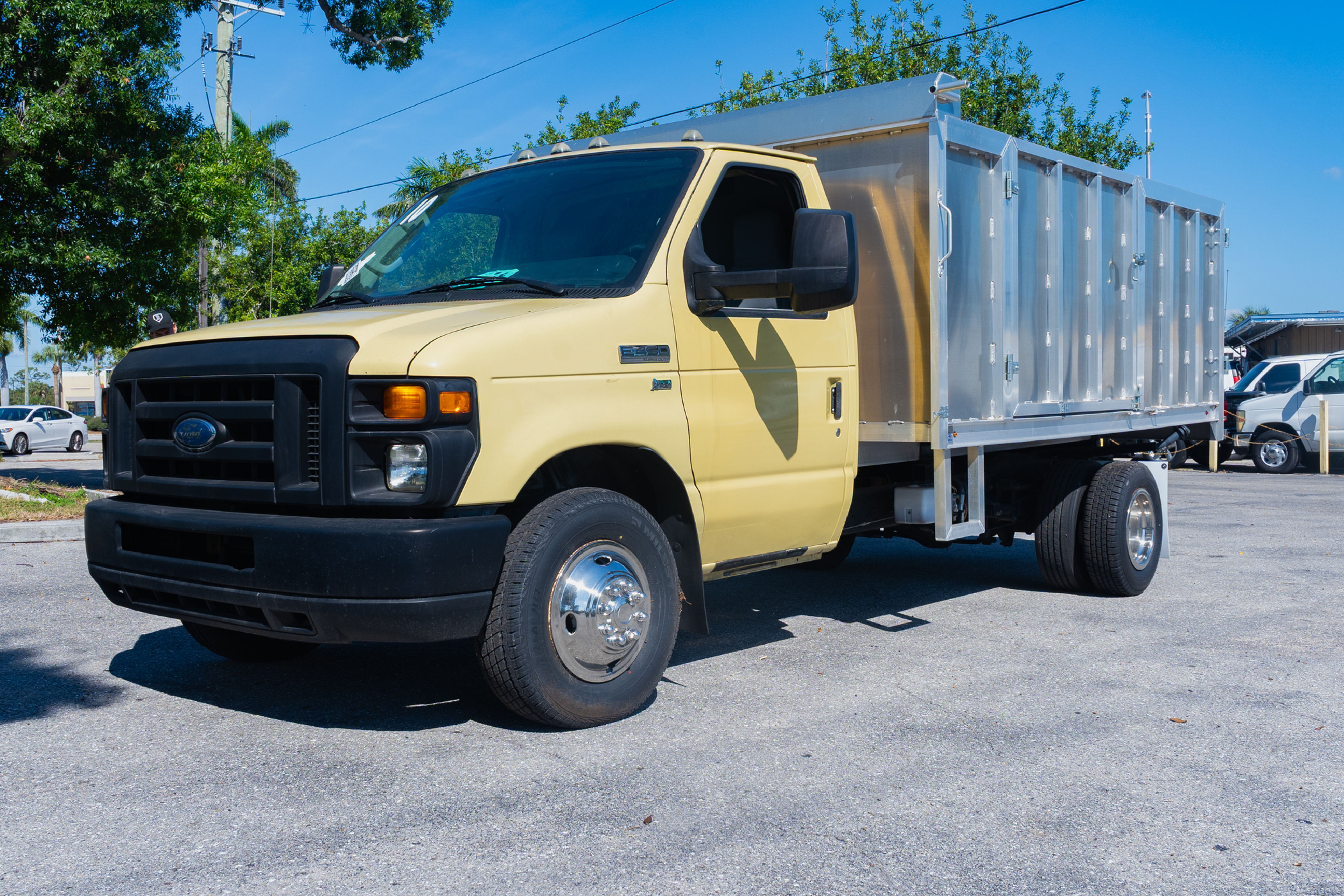 FORD ECONOLINE DUMP E450 SUPER DUTY CUTAWAY VAN