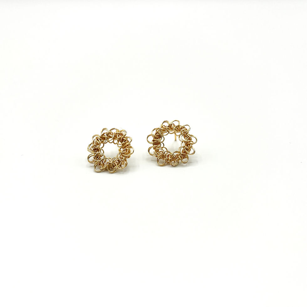 Arete Alambre Crochet Diseño Stud - Silver Plated Copper - Color Oro