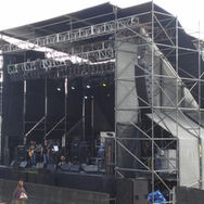 Montaje escenarios cubiertos medianos y pequeños