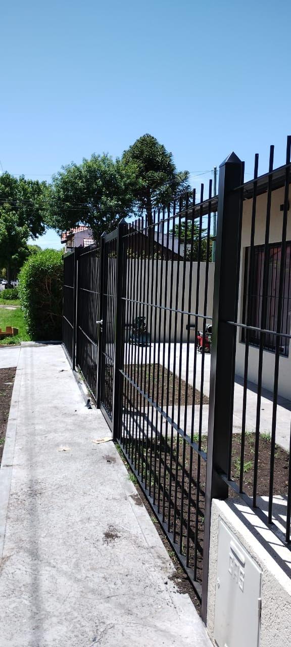 Frente de rejas (2)
