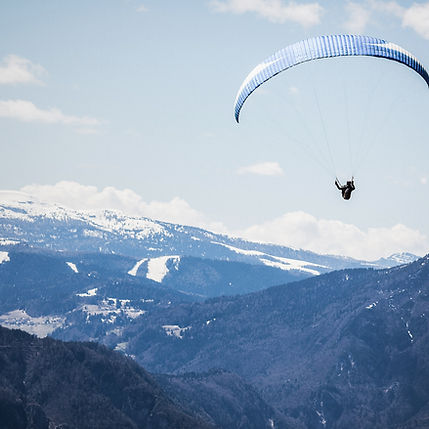 Parapente nas montanhas