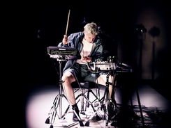 Fotografia di Federica Rosellini in Ivan e i Cani, lo spettacolo andrà in scena al Teatro dei Fabbri de La Contrada Teatro Stabile di Trieste