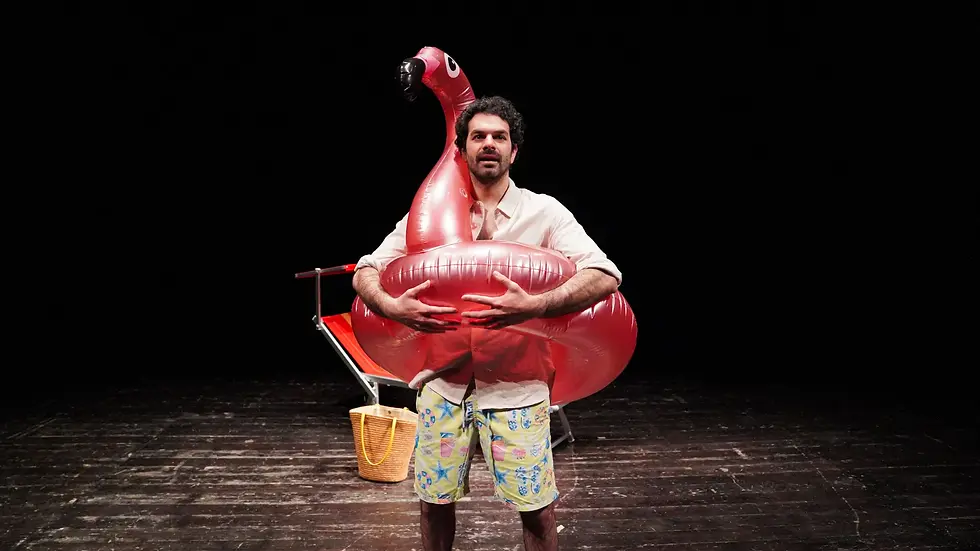 Fotografia dello spettacolo Ombrelloni, andrà in scena al Teatro dei Fabbri de La Contrada Teatro Stabile di Trieste