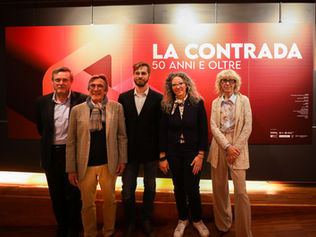 Fotografia dell'inaugurazione della mostra celebrativa de La Contrada Teatro Stabile di Trieste