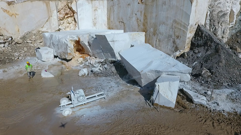 Adora Marble Quarry in Afyonkarahisar / Türkiye