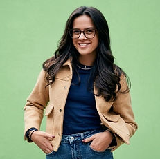 Младши Преподавател в УАЦ Вярабел_ Виктория Цолова.jpg