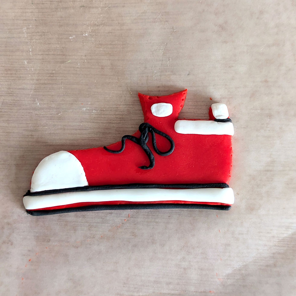 DIY: Sneaker Fondant Topper!