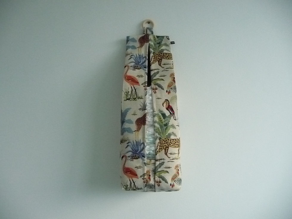 Luxe luieropbergzak met jungle dieren, gevuld met luiers