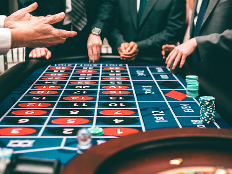 Explore The Explanations Why You Should Choose Online Casinos To Participate in Online games