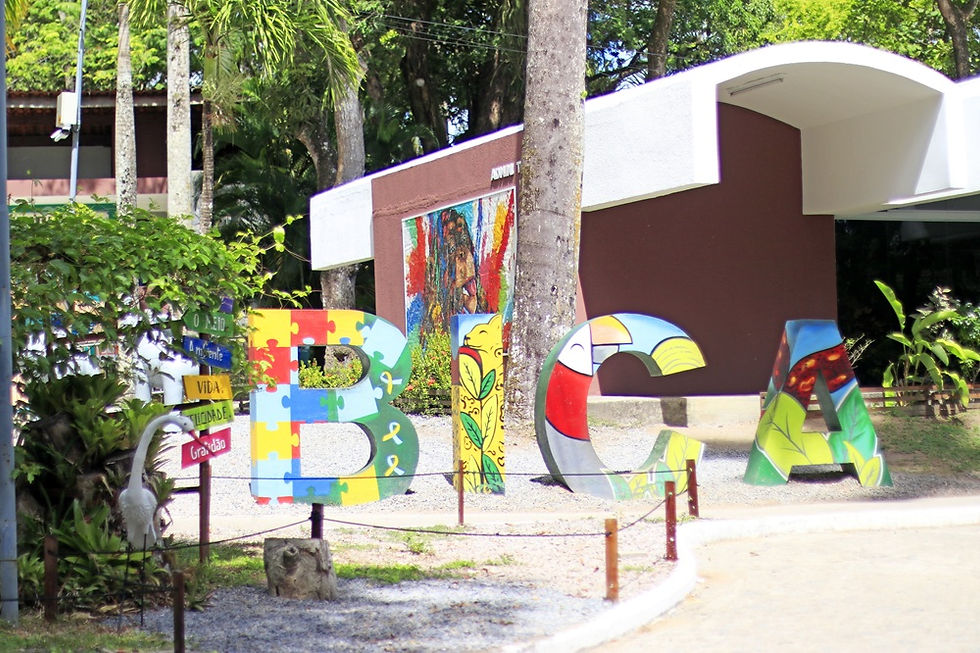 parque com letreiro escrito BICA