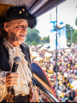 Bloco Muriçocas do Miramar desfila com Alceu Valença, Mestre Fuba, Myra Maya, Juzé, Yuri Carvalho e Capilé