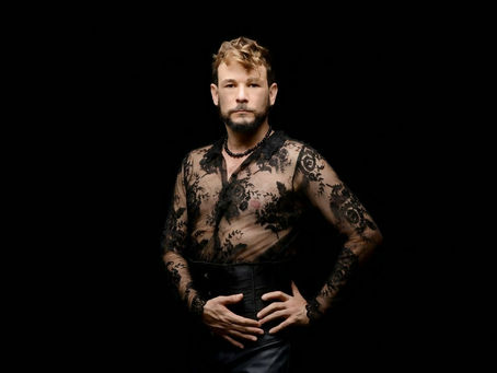 Neste fim de semana, Jay Kardoso lança carreira solo com espetáculo "Uma Noite de Clássicos" no Theatro Santa Roza
