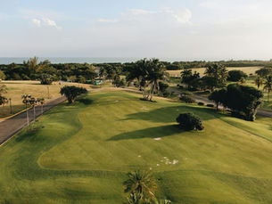 Luxury Wine and Golf Travel: Curated Experiences from Scotland to Tuscany