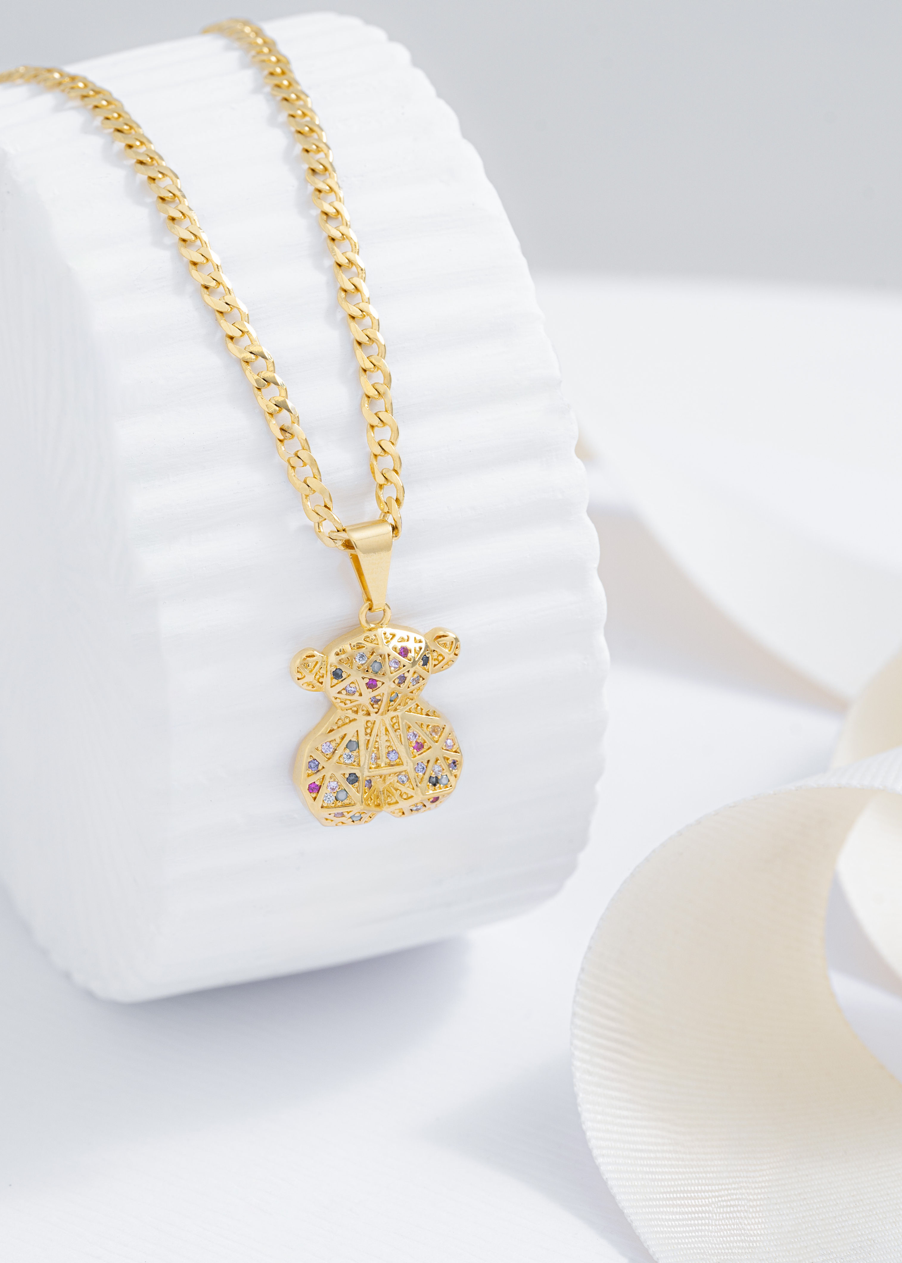 Cadenas de oro laminado. Aurux oro. Joyería cali. Inara oro laminado