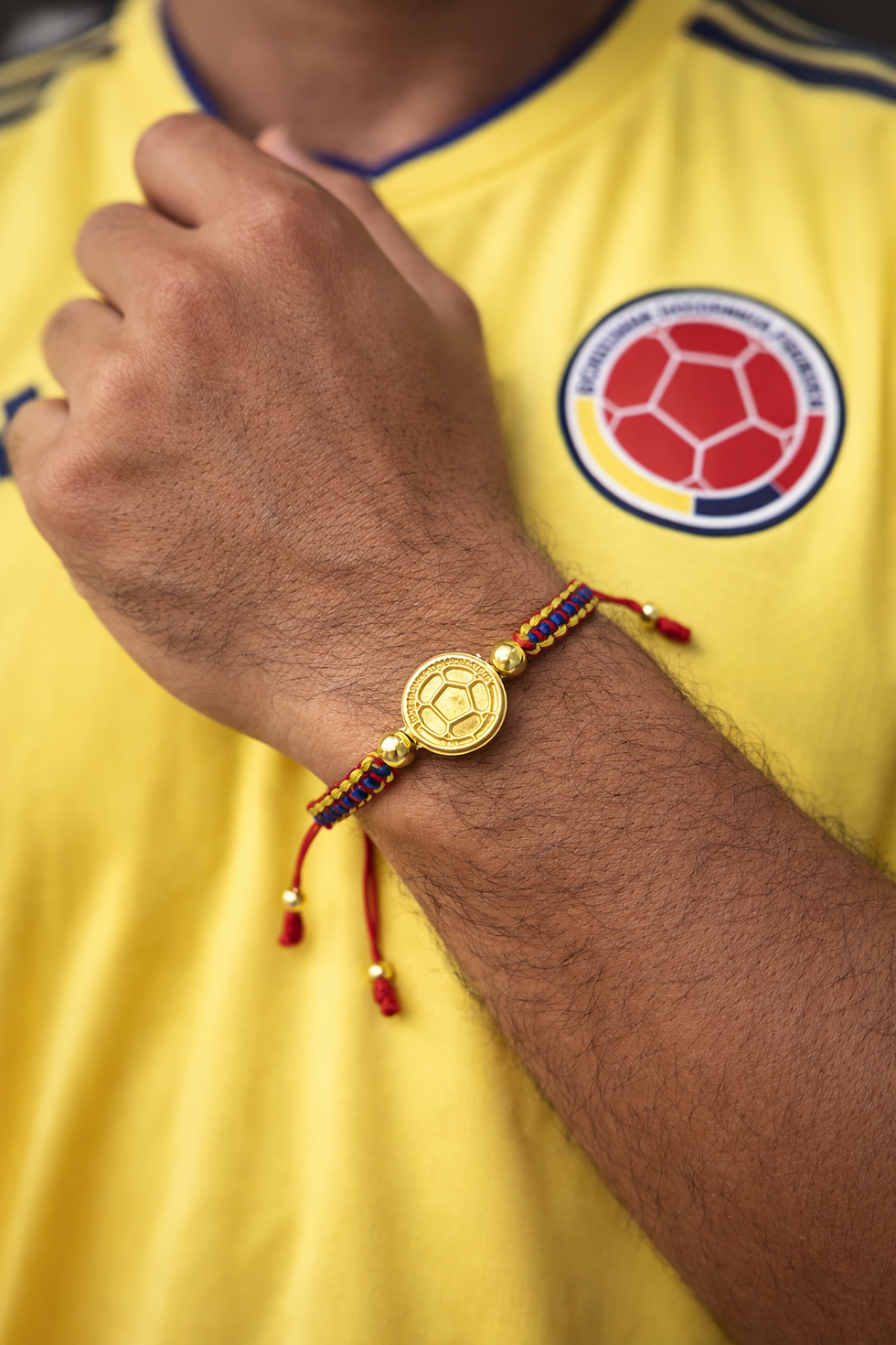 Pulseras para parejas. Pulseras oro laminado 18k. Pulsera Colombia Tricolor. Inara oro laminado 18k