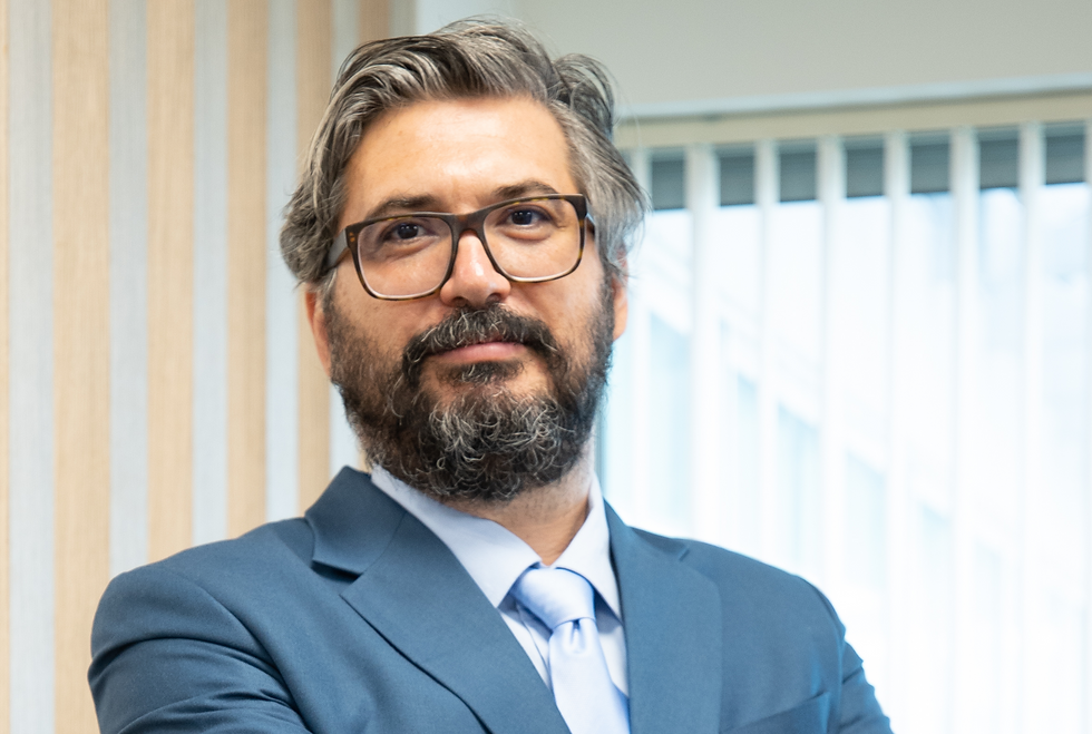 Barbaros Oezyilmaz.png