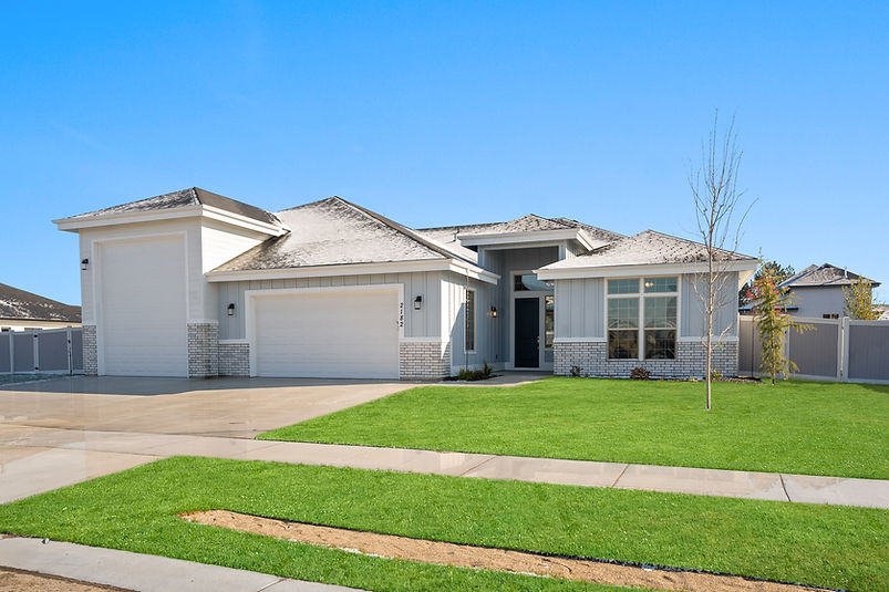 003-Front Right of Home.jpg