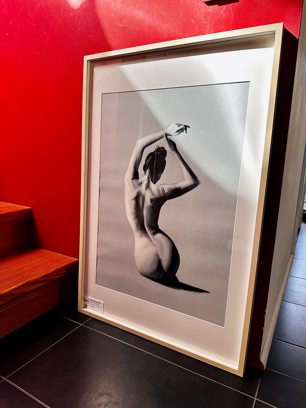 Thumbnail: Kunstvoll inszenierter FineArt Print von Lilou King – stilvoller Blickfang für moderne, persönliche Wohnräume.