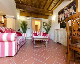 16 Summer in Florence Accomodation Downt