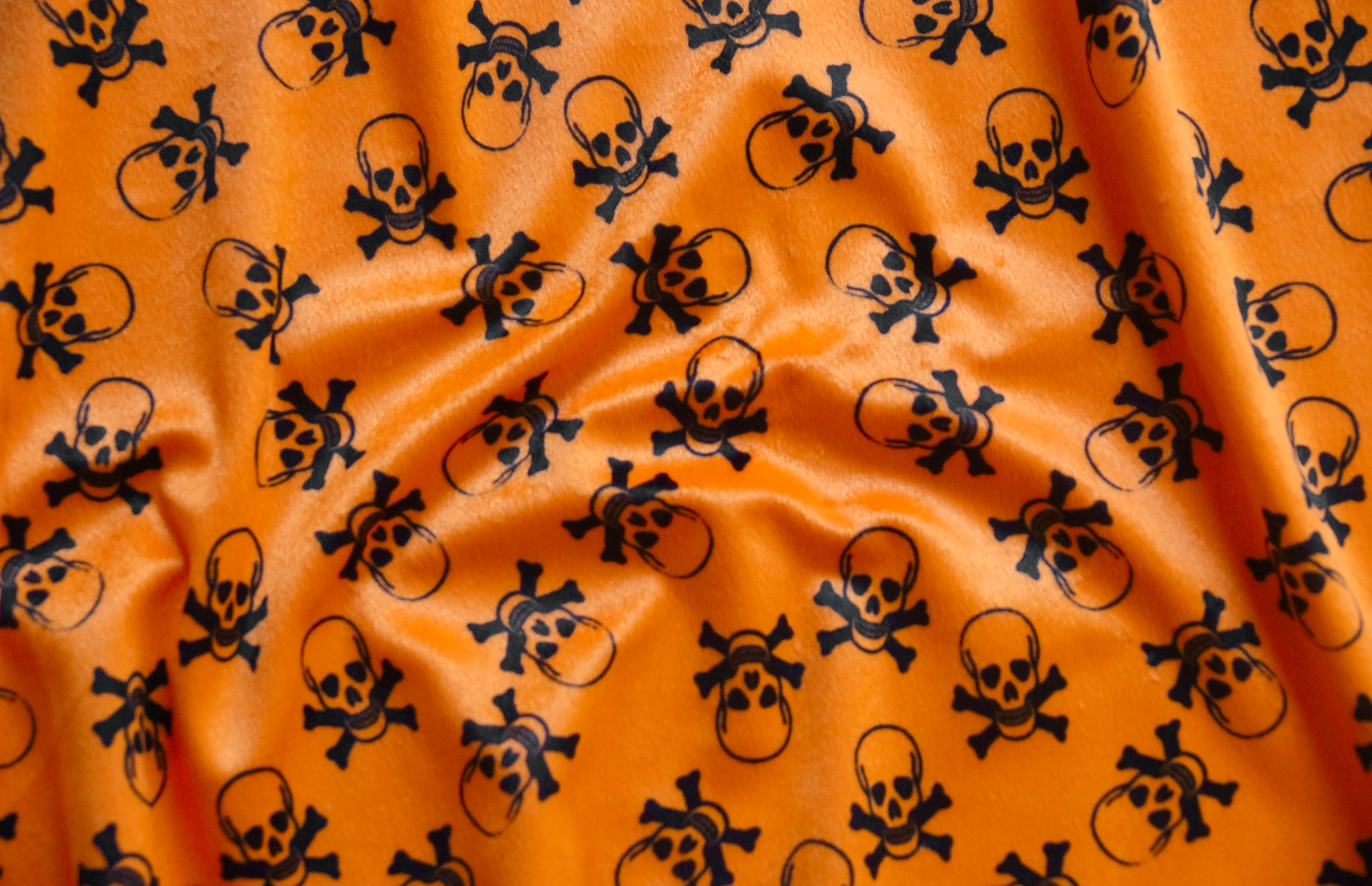 Velboa Smooth Prints -  Orange Skull - 63