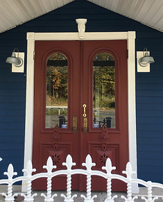 Front entrance of Tighe's Bistro Americain