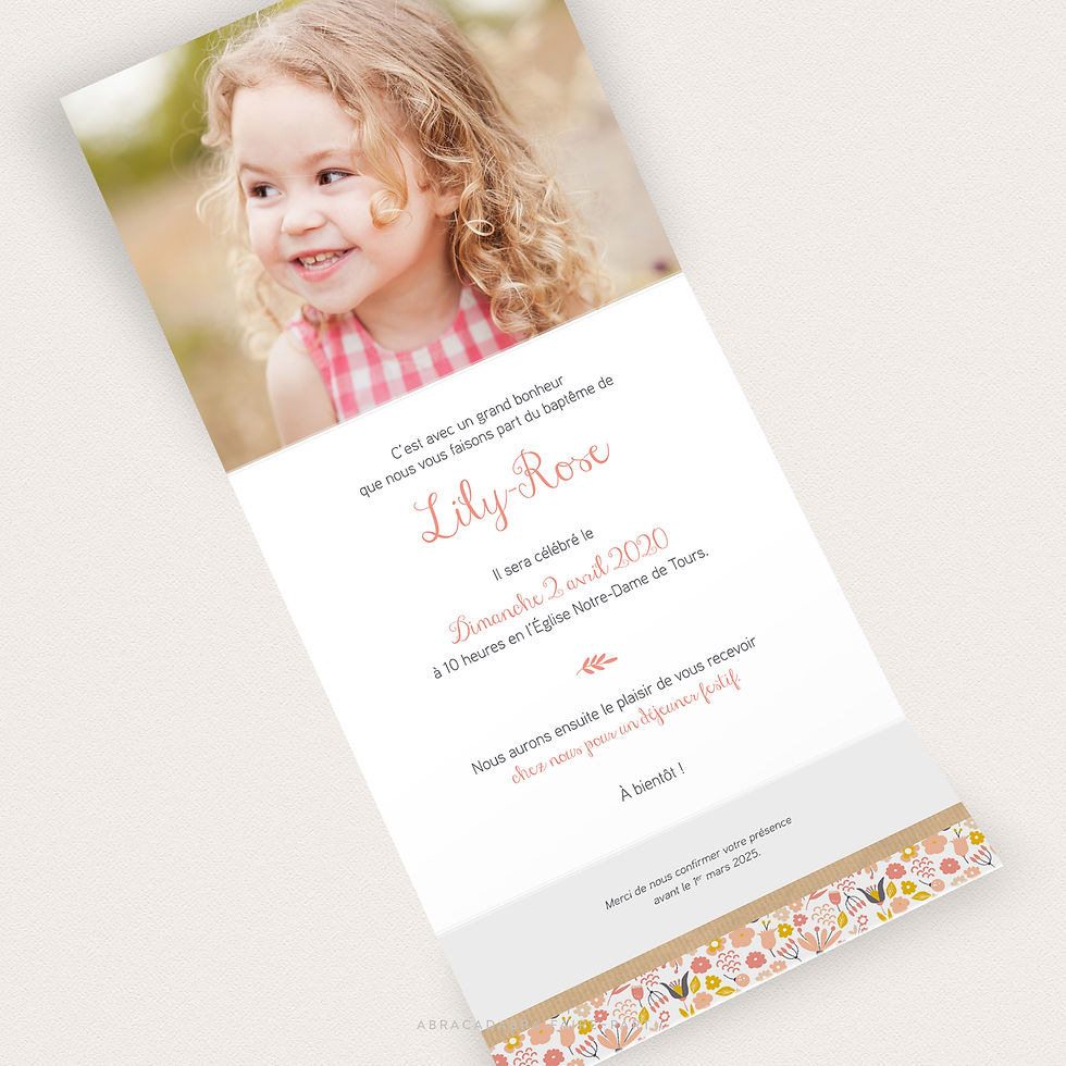 Faire-part baptême fille, avec fleurs pastel façon Liberty et kraft, ruban saumon, vue ouvert