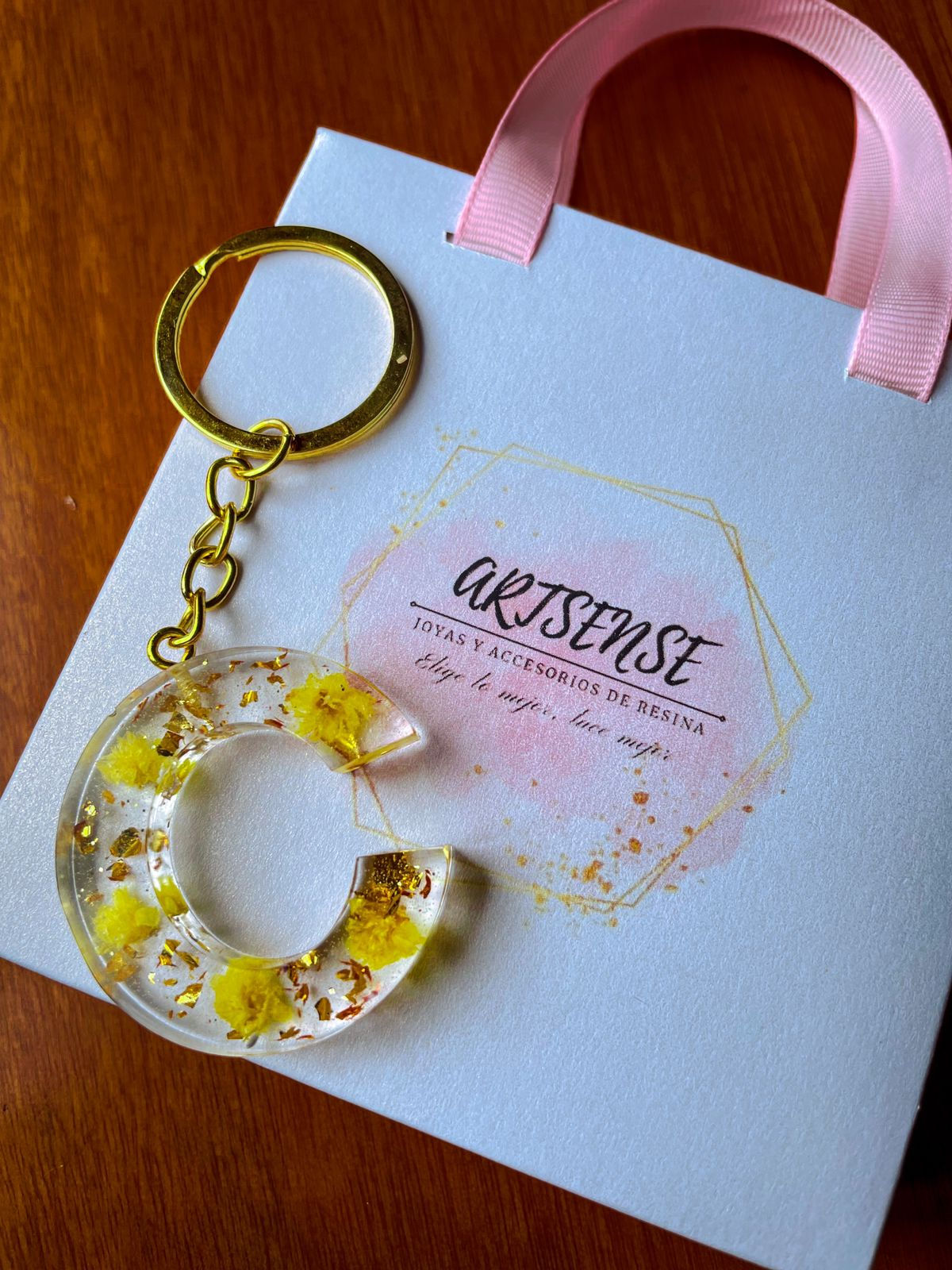 Llaveros de resina personalizados