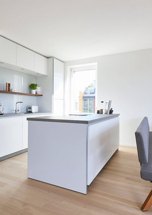 bulthaup-b1-mit-Keramik-Arbeitsplatte-4cm-Kuechen-Atelier-Hamburg-1