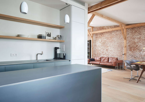 230316_bulthaup_in_Winterhude_Eichenstrasse_b3_Aluminium_Grau-8-scaled