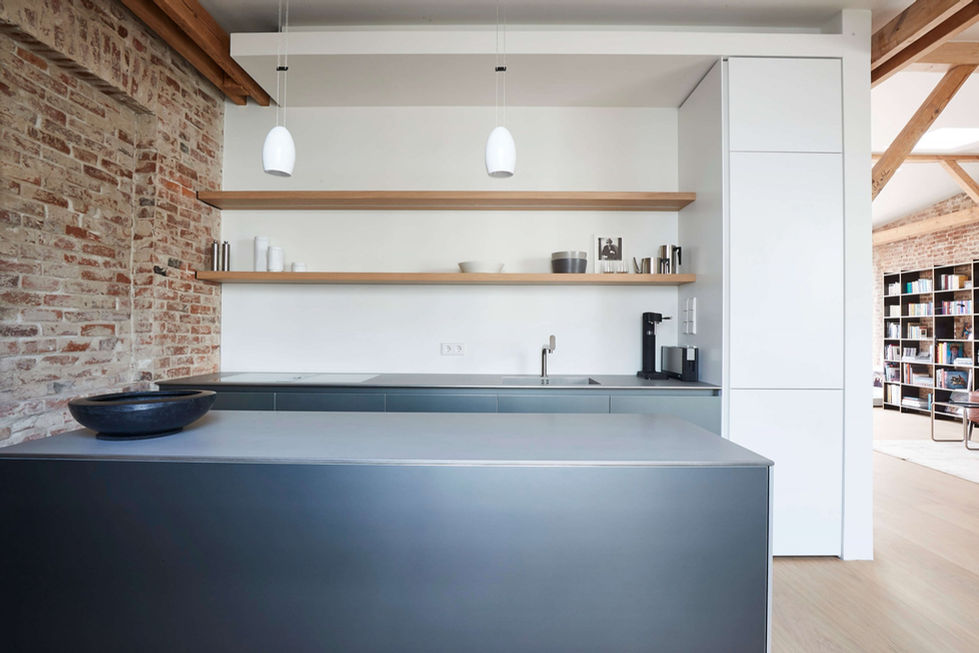 230316_bulthaup_in_Winterhude_Eichenstrasse_b3_Aluminium_Grau-6-scaled