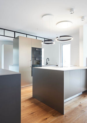 bulthaup-in-Winterhude_b3_Alu-Sandbeige_Graphit_Keramik_Gaggenau_Fotos-by-Voker-Renner-28-800x1200