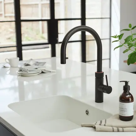 Quooker Wasserhähne machen kaltes, heißes und kochendes Wasser in Sekundenschnelle verfügbar.
