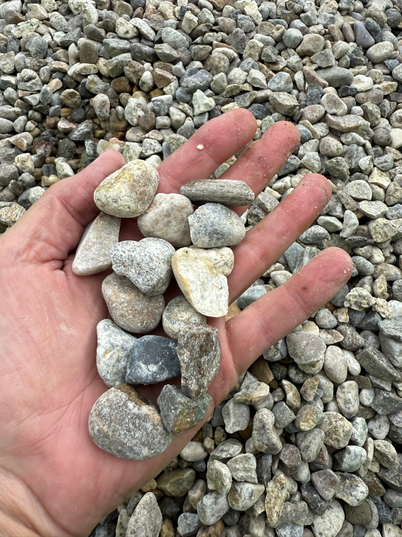 1" minus natural gravel-per cubic yard