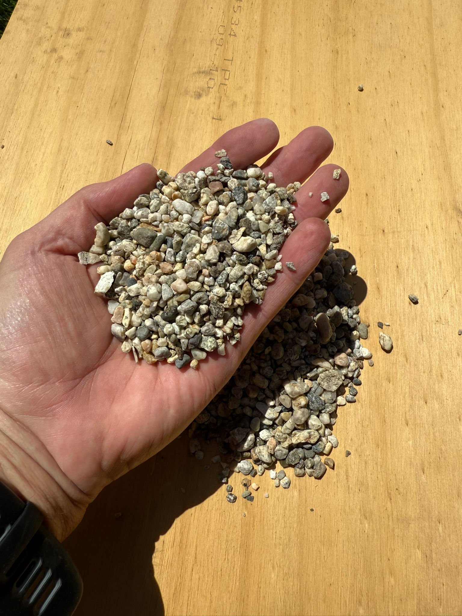 Pea Gravel-natural in shape-per cubic yard