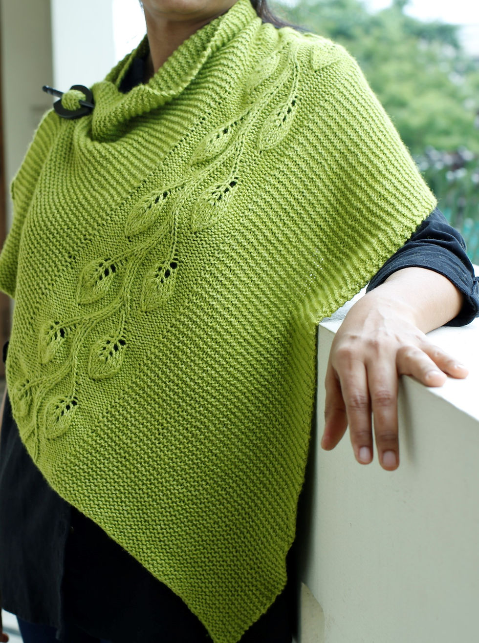 Thumbnail: Leafy Trails Shawl