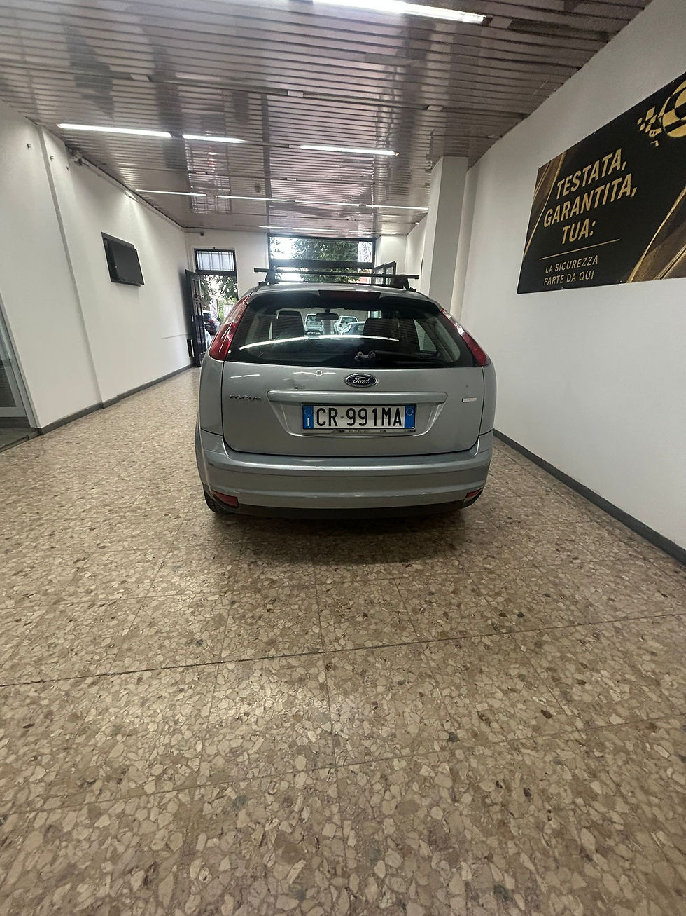 Miniatura: FORD FOCUS 1.6 DIESEL (2005) | PREZZO SHOCK 1.299€ - AUTO DA BATTAGLIA SVENDESI