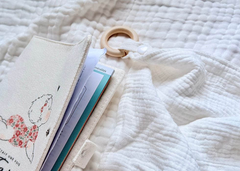 Thumbnail: Protège carnet BEBE CHOU