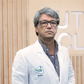 Médico urologista na Mutual Clinic Braga.