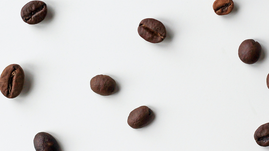 fundo-grao-de-cafe-com-comprador.png