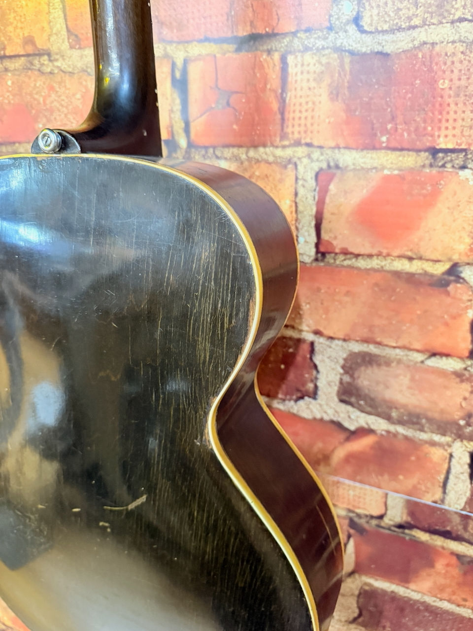 Thumbnail: 1951 Gibson ES-125