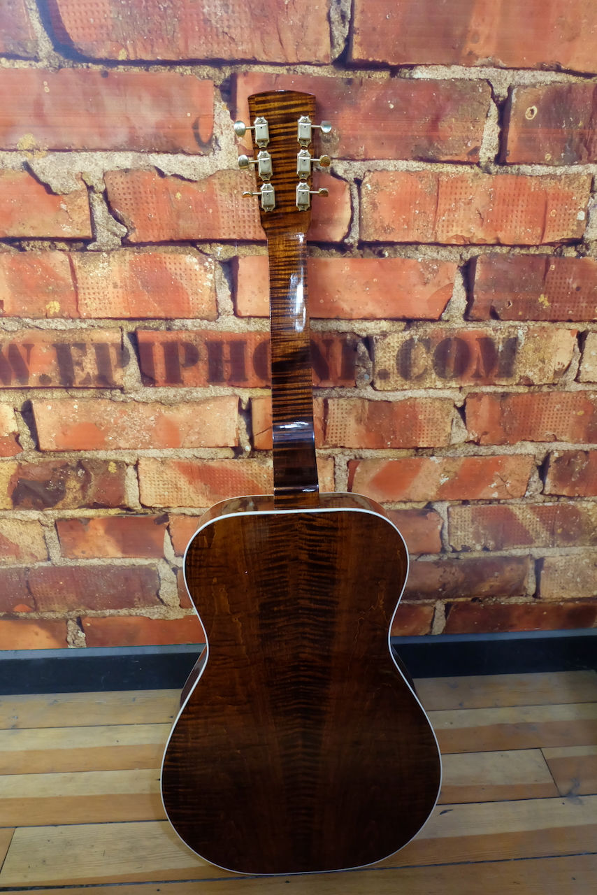 Thumbnail: 2000 Tut Taylor Virginian Dlx