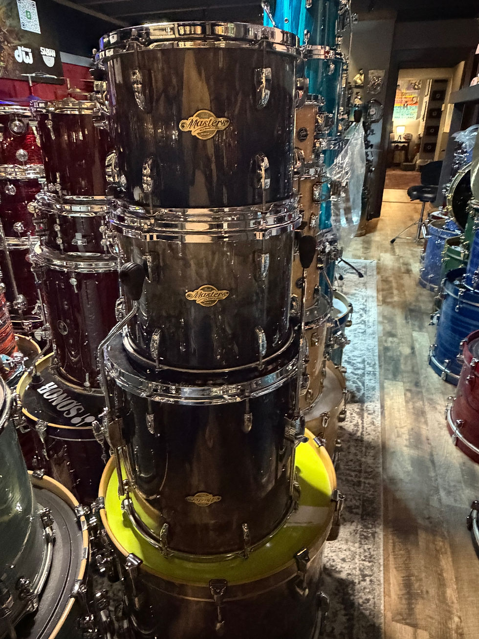 Pearl Masters(sst) Drum kit| 12”tom,13”tom,16”floor ,22” Kick drum